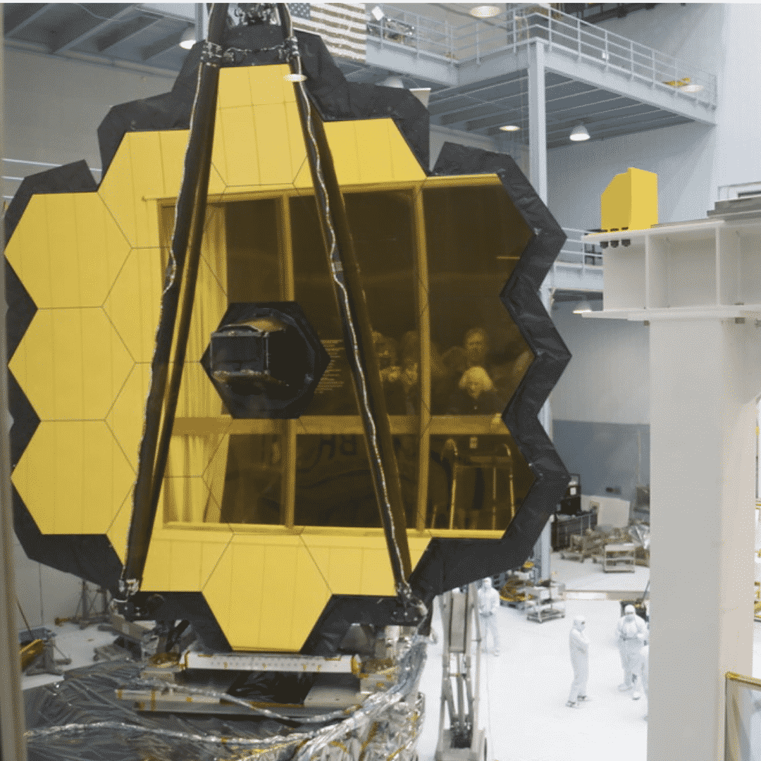 The JWST mirror, 18 segments covered in gold. NASA/GSFC/Jim Jeletic